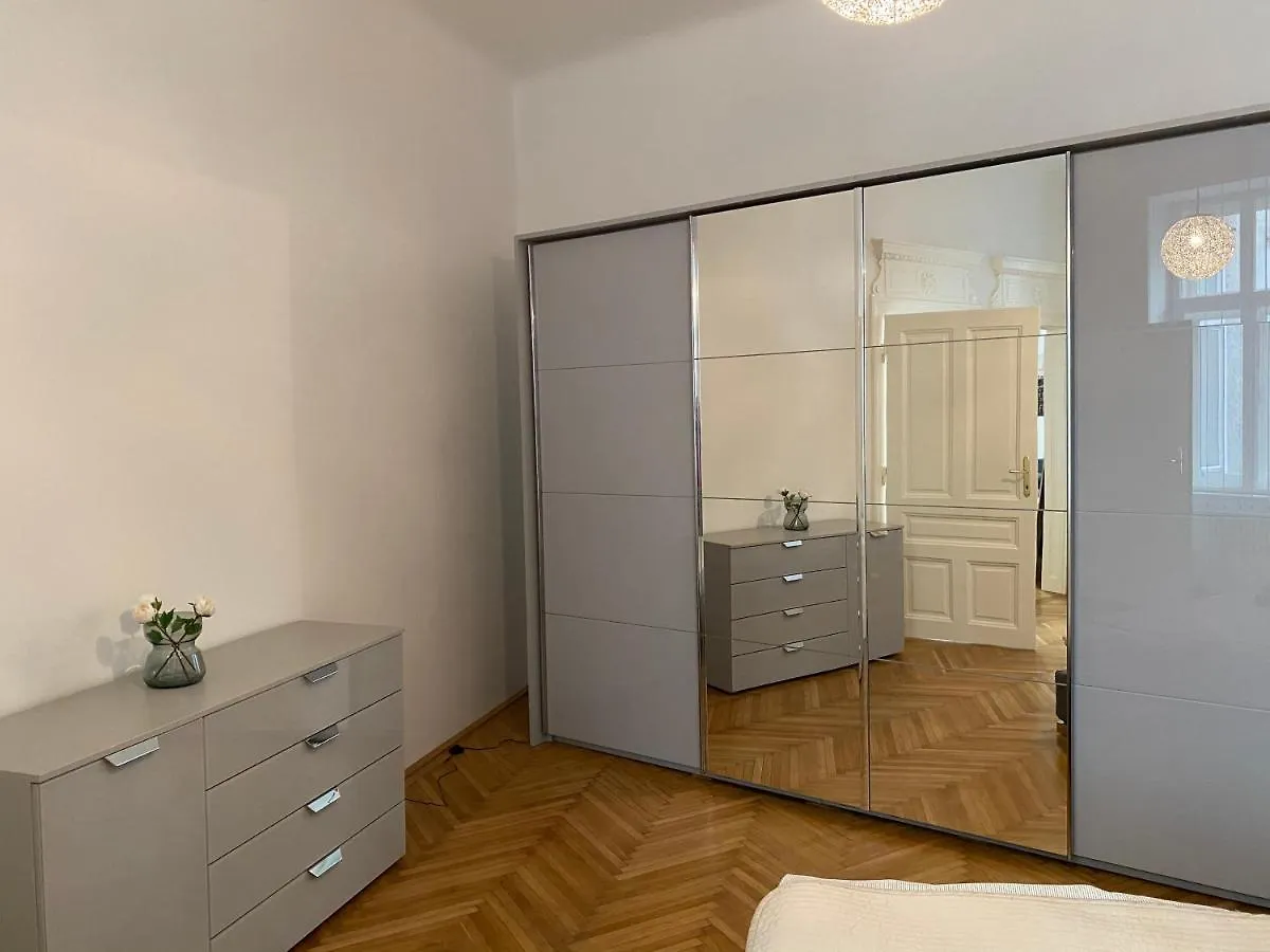 Apartment Mq Appartement Vienna Austria